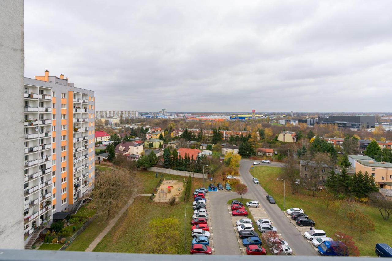 Апартаменты Osiedle Orla Bialego Apartament Познань Экстерьер фото